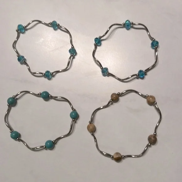 Set of 4 bracelets matching style 3 color turquoise blue tan beads silver metal - Picture 2 of 5